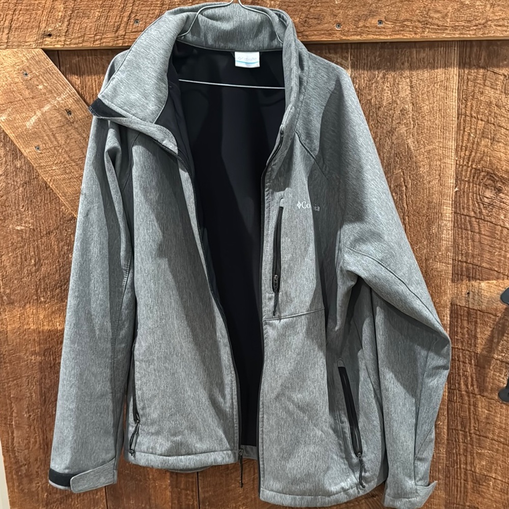 Men's Gray Softshell Jacket